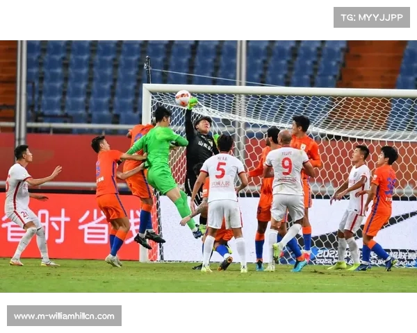 山东泰山遭遇成都蓉城打击 0比3惨败引发球迷热议
